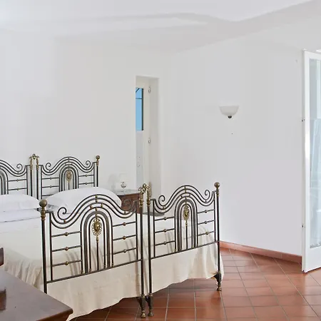 Oda ve Kahvaltı Oriana Relais 4*