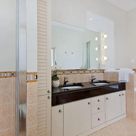 Oriana Relais Oda ve Kahvaltı 4*