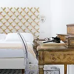 Couette-café Oriana Relais